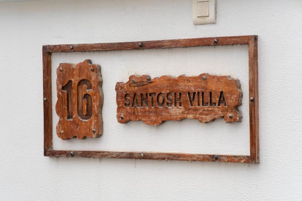 Santosh Villa - The House Of Antiques And Art Udaipur Exterior photo