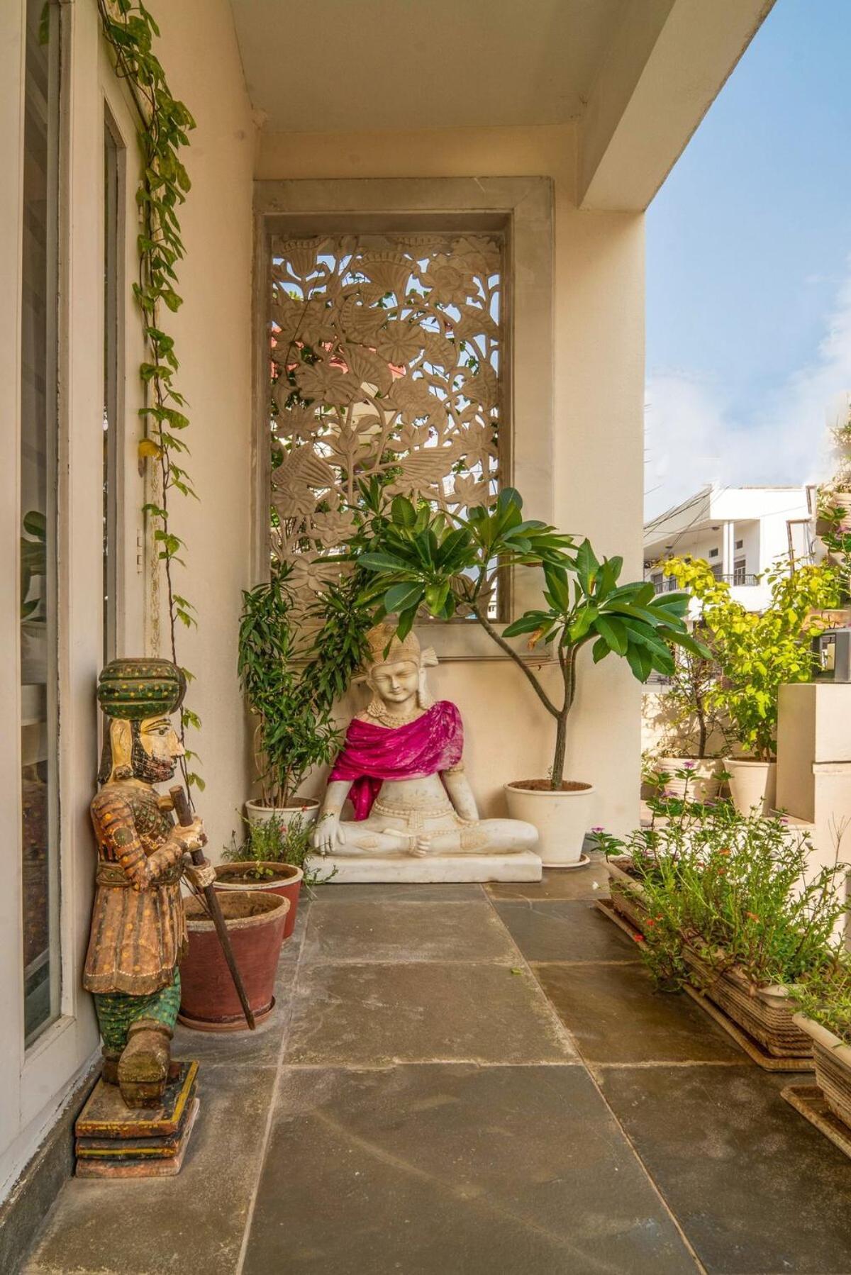 Santosh Villa - The House Of Antiques And Art Udaipur Exterior photo