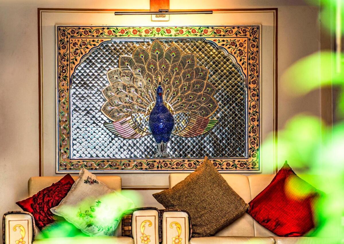 Santosh Villa - The House Of Antiques And Art Udaipur Exterior photo